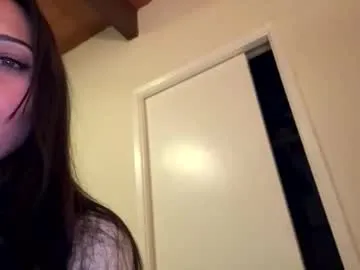 Offline kittypurr79 on Chaturbate