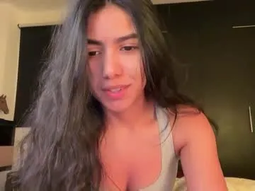 Freechat latinella on Chaturbate