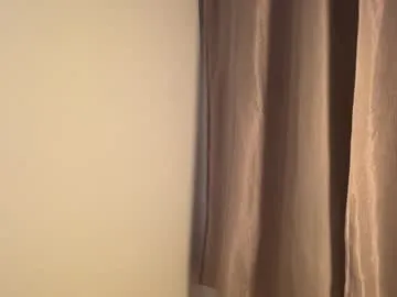 Freechat latinella on Chaturbate