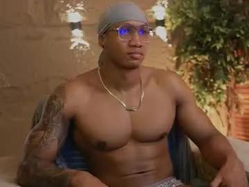 logan_varela — Striptease & Body worship + Oil Up [340 tokens left] #ebony #muscle #bbc #bigass #foreskin