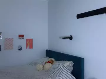 Offline lovepilll on Chaturbate