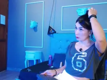 Offline mariana96_ on Chaturbate