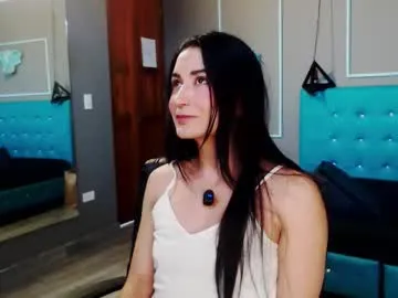 Offline mariana96_ on Chaturbate