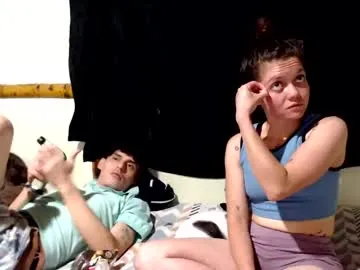 Freechat miahells on Chaturbate