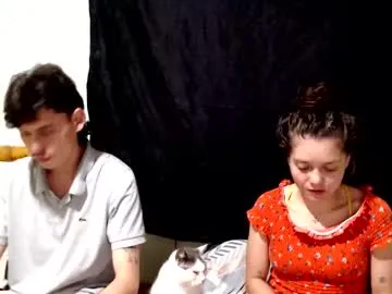 Freechat miahells on Chaturbate