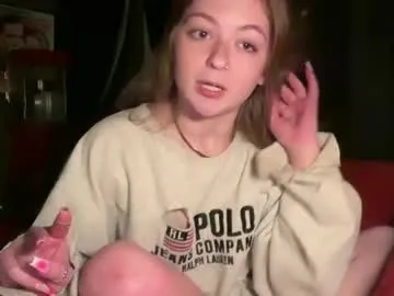 Offline mollyxxxmoon on Chaturbate