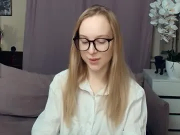 Offline nicolavanderbie on Chaturbate