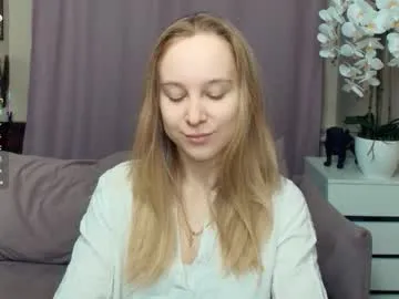 Offline nicolavanderbie on Chaturbate
