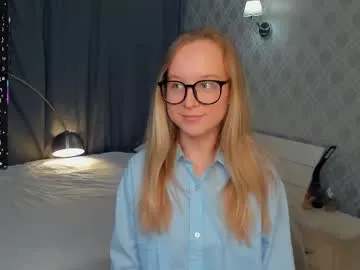 Offline nicolavanderbie on Chaturbate