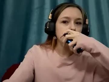 nidadingson — Goal -->  lick the camera to show my tongue Hi guys, I'm new here #new #18 #teen #shy #skinny [40 tokens remaining]