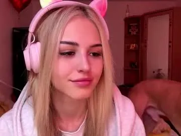 Offline ozellagranville on Chaturbate