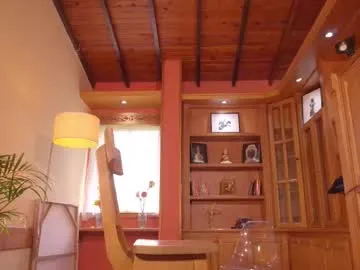 Freechat pretties_nay on Chaturbate