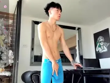 Offline pretur_crubaa on Chaturbate