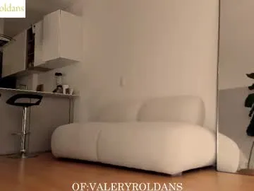 Offline roldansvalery on Chaturbate