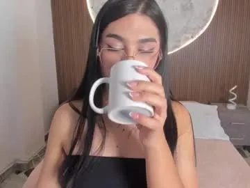 Offline rosecassie on Chaturbate