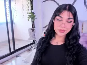 Offline rosecassie on Chaturbate