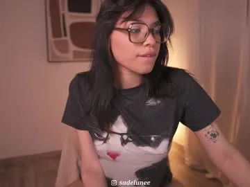 Offline sadelune on Chaturbate