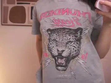 Offline sadelune on Chaturbate