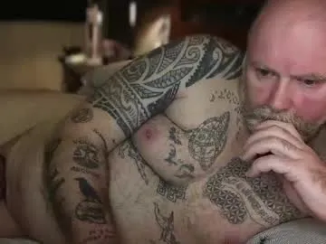 tattooeddilf01