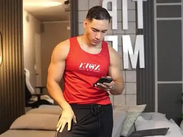 Freechat tian_brooks on Chaturbate