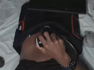 Freechat uniballboy on Chaturbate