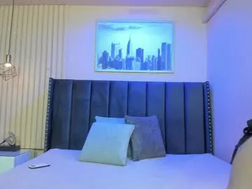 viiolett_lee on Chaturbate