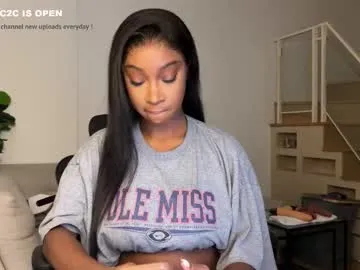 Offline violet6xft on Chaturbate