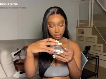 Offline violet6xft on Chaturbate