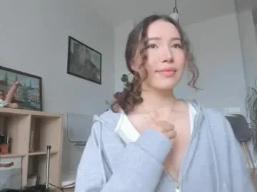 Offline yours_meyy on Chaturbate