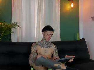 aaron_ford on Flirt4Free 