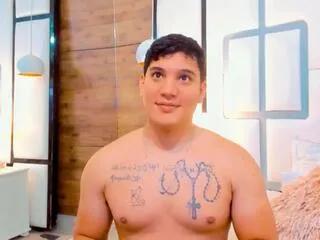 esteban_morenoo on Flirt4Free 