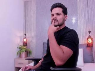 hamilton_smiith — Freechat on Flirt4Free