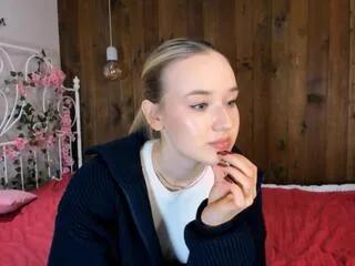louvenia_kozola — Freechat on Flirt4Free