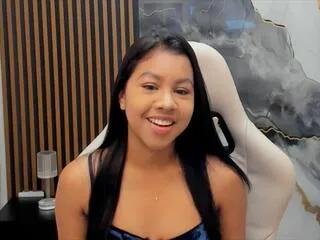 maddie_rae on Flirt4Free 