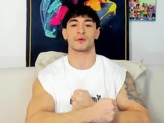 will_ferrari — Freechat on Flirt4Free