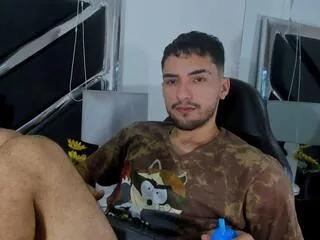 yoggi_aron on Flirt4Free 