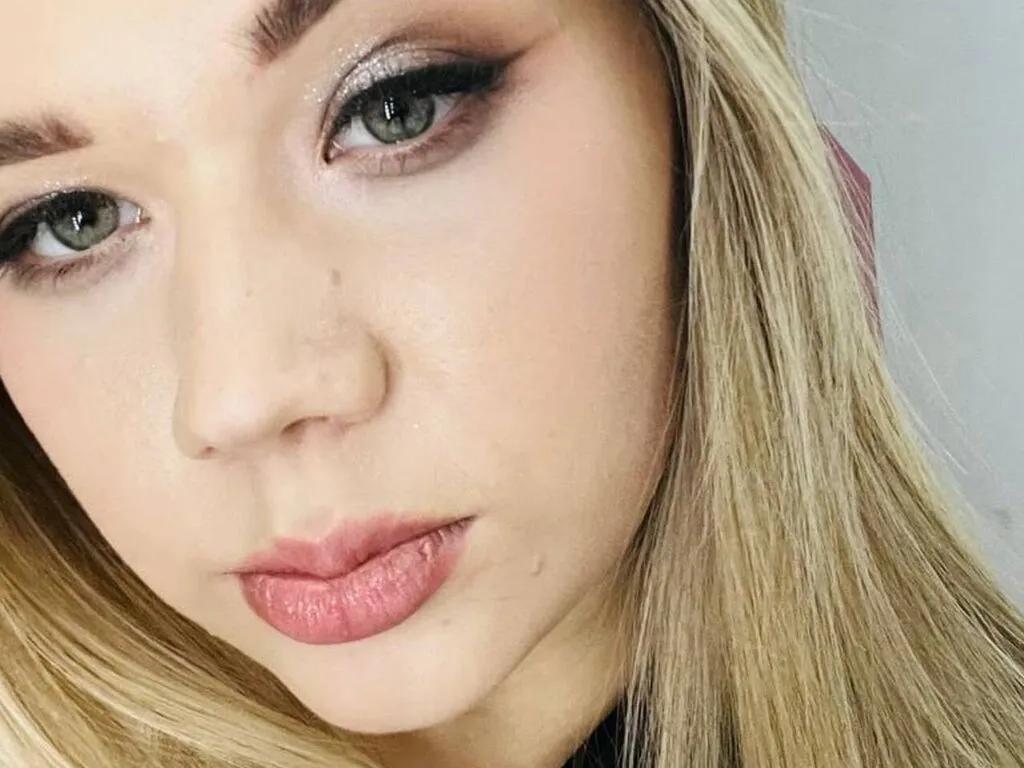 AminaDigges — I love cooking and never turn down an opportunity to try a new dish. My grandmother taught me how to cook traditional Polish recipes and I am proud to preserve my family's culture.