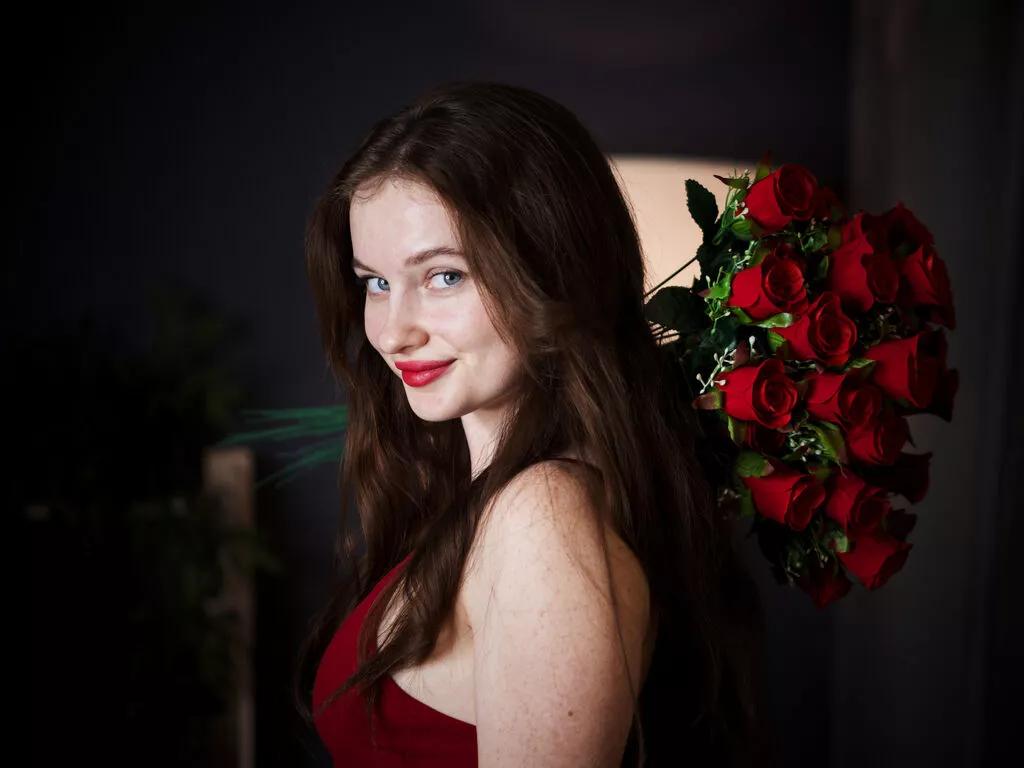 EadlinCarnley — Dancing in lingerie, deep eye contact, and secret little whispers