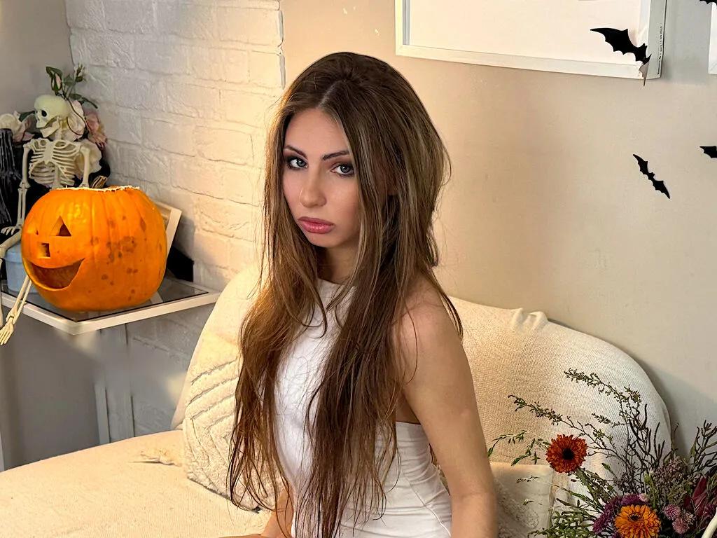 MilllaGold — I love interesting conversations, funny parties, delicious food and warm summer rain)