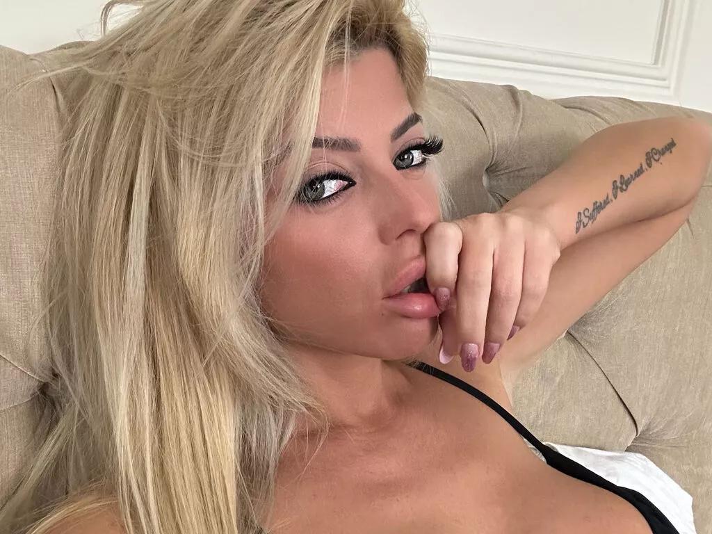 SarahLynne — I enjoy the outdoors, traveling, restaurants, laughing, going to cultural events, and socializing with quality people. It's just better living and sharing life with someone else. I love being active, healthy and staying fit. Would you like to tell...