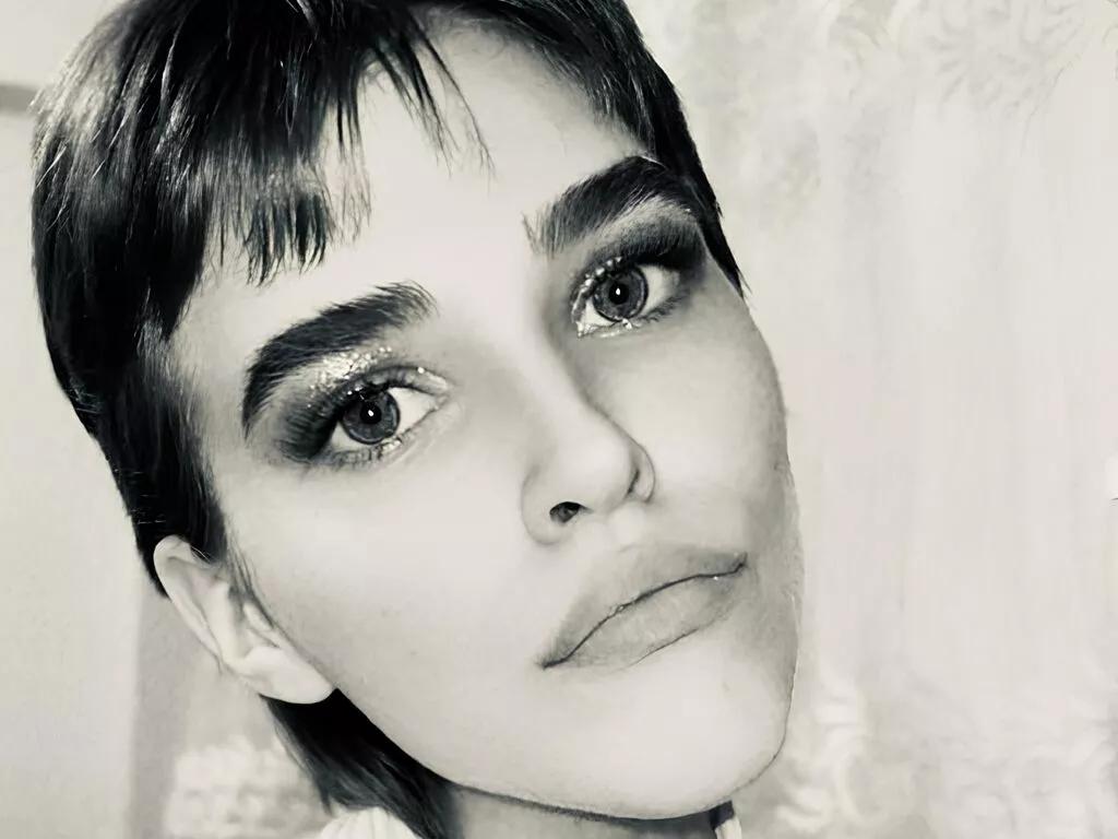 UdelaHailey — I love learning and self-development. I like kind and interesting people. I love spicy food and cute animals hehe, maybe you want to be my kitten?