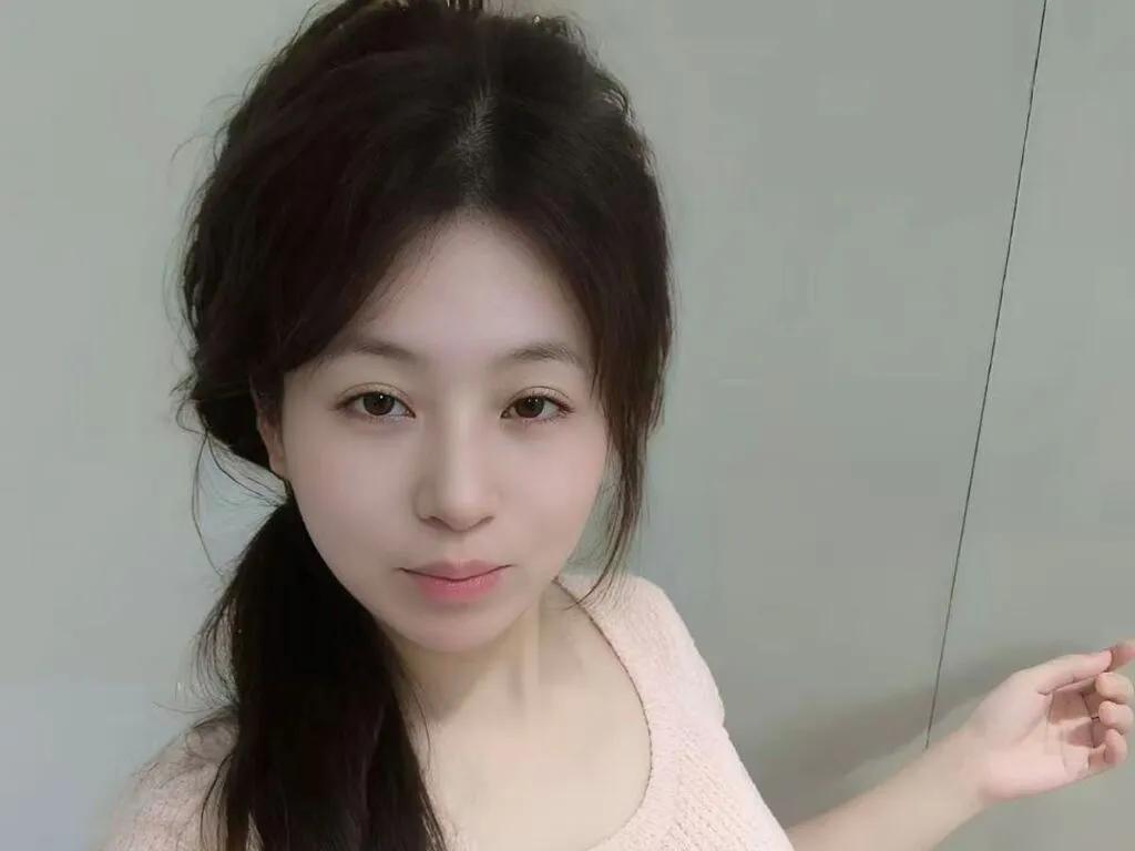 Yanran on LiveJasmin