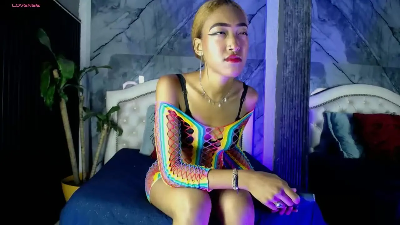 Freechat AlishaEbonyy on Streamray