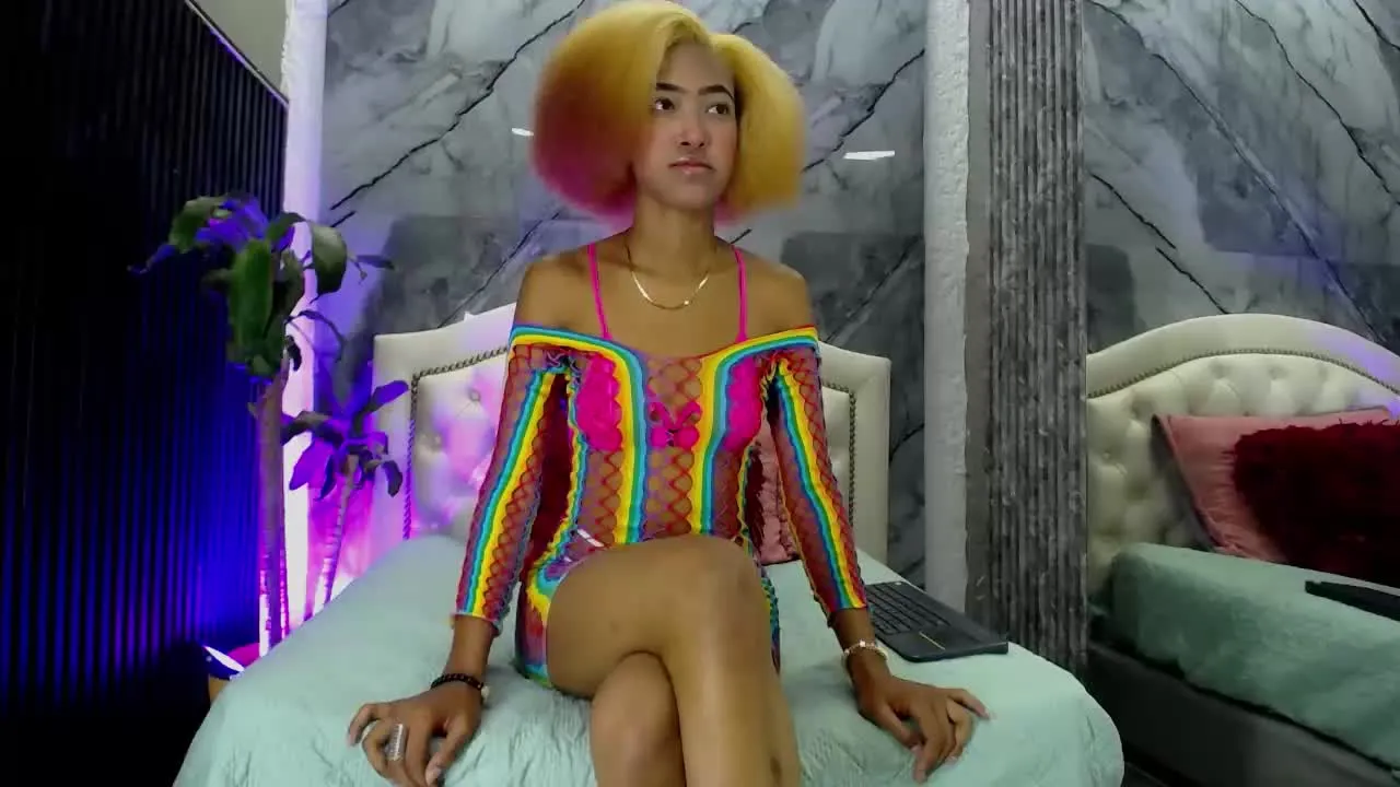 Freechat AlishaEbonyy on Streamray