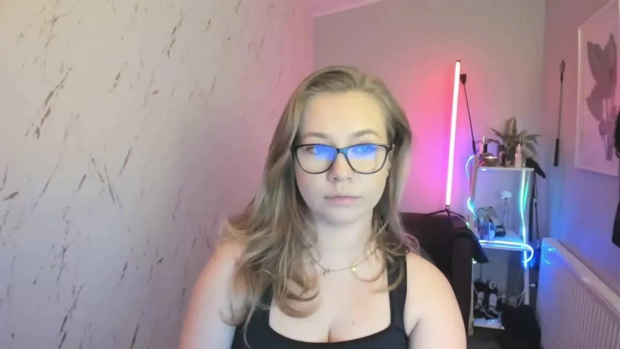 bambiHOLLY on Streamray 