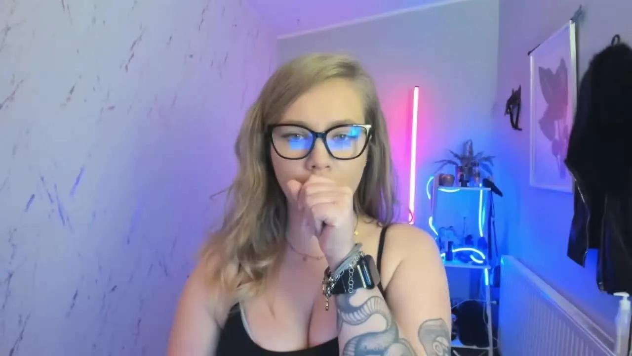 bambiHOLLY on Streamray 