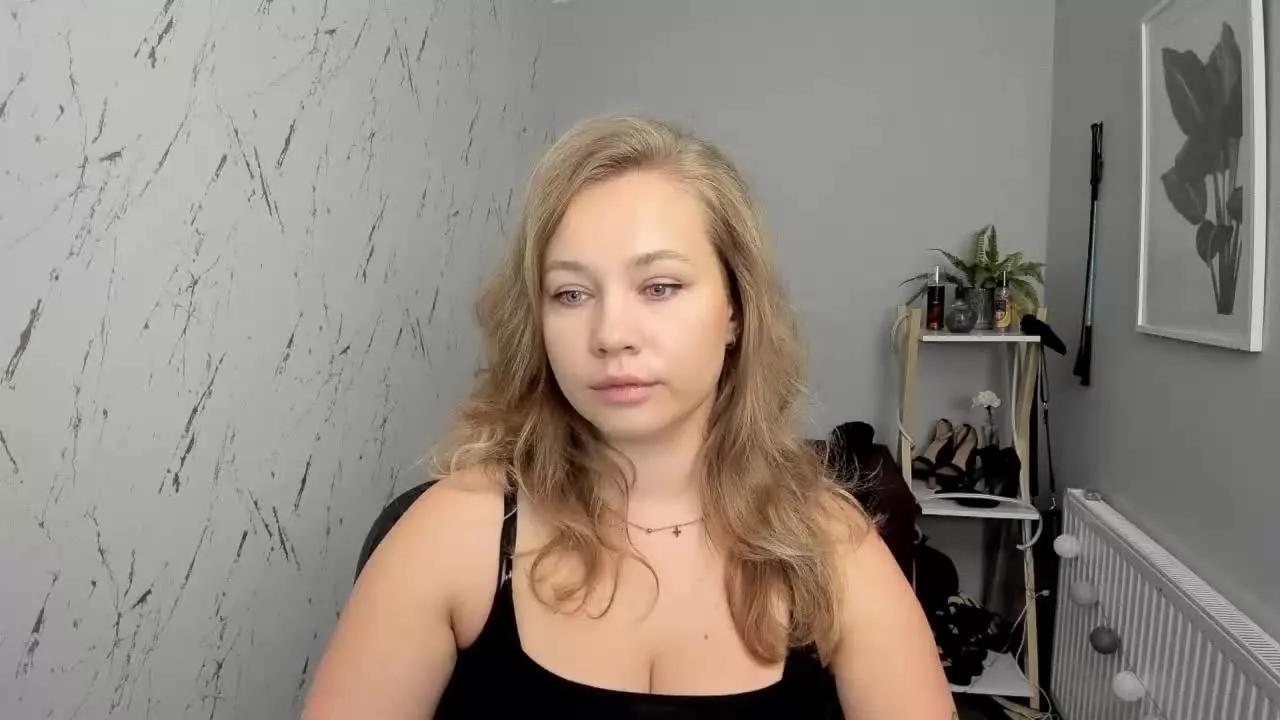 bambiHOLLY on Streamray 