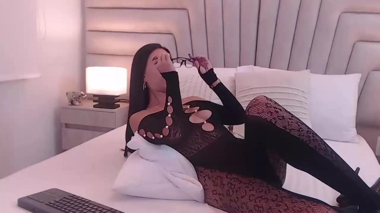 BellaAnderson on Streamray 