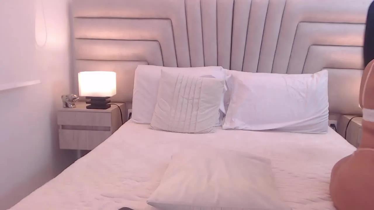 BellaAnderson on Streamray 