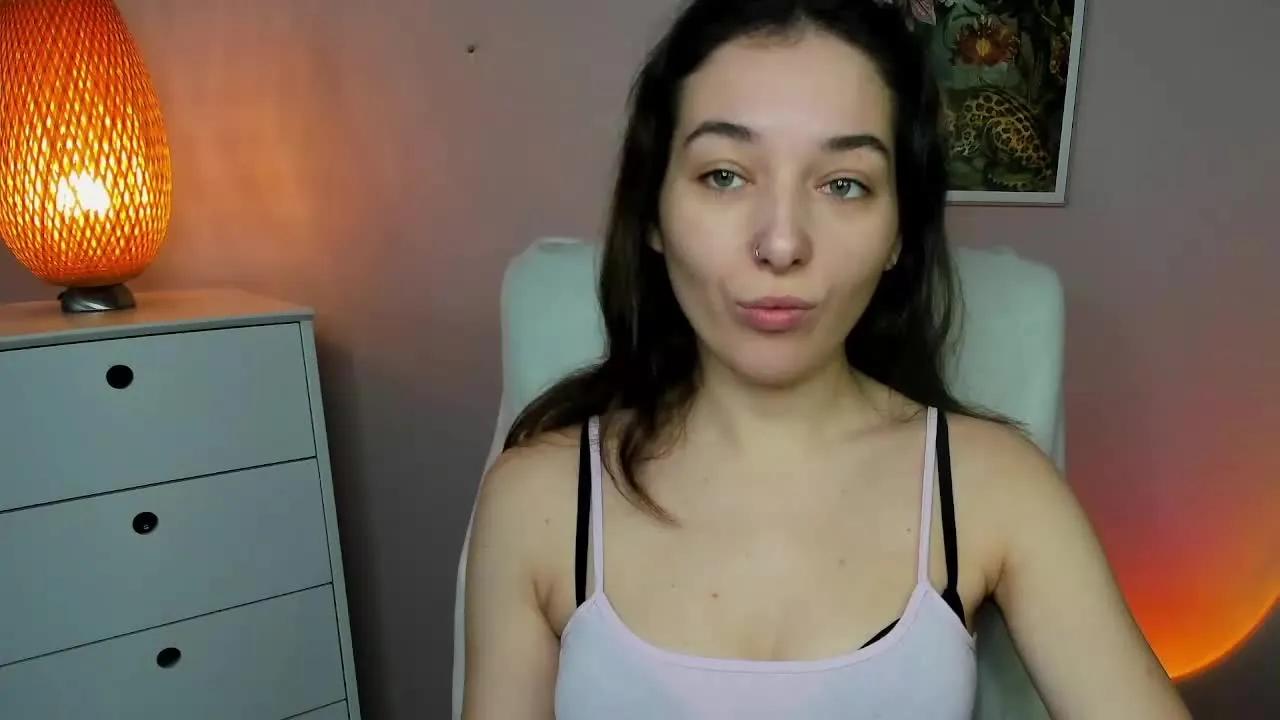 dream_MEGAN — Freechat on Streamray